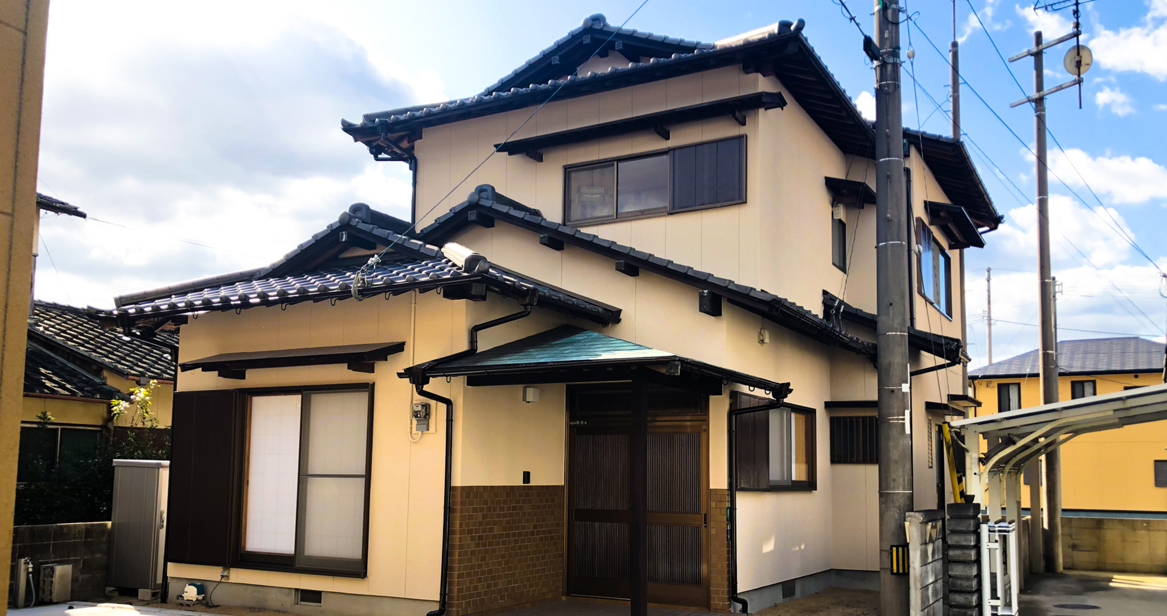 画像:外観が和風なのにリビングが明るいおうち